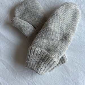Aritzia Sunday Best Cream Knit Mittens